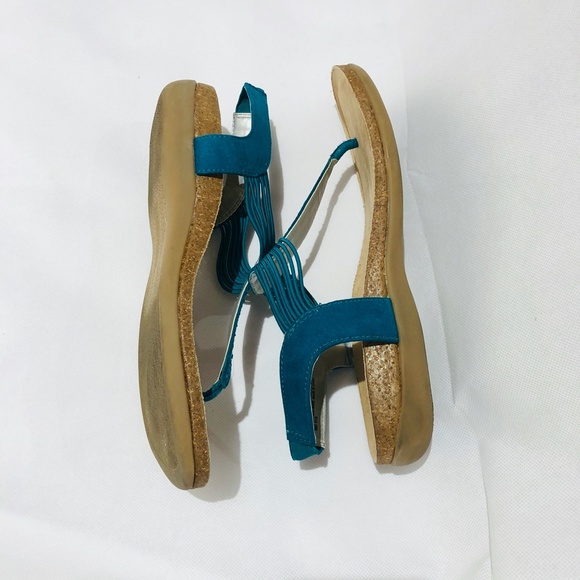 Bandolino B-Flexible Wedge T-strap Teal Sandal 7.5 - Picture 4 of 6